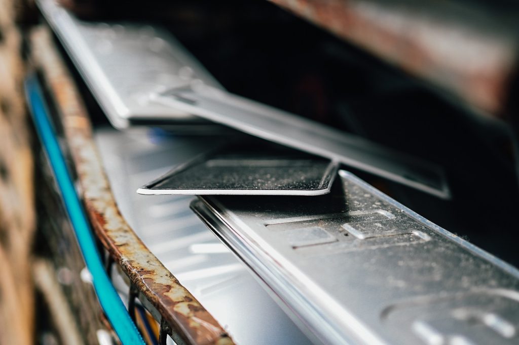 remplacez vos anciennes fenêtres par des fenêtres en aluminium modernes et écoénergétiques. profitez d'une meilleure isolation, d'une durabilité accrue et d'un style contemporain qui illumine votre intérieur tout en améliorant l'efficacité énergétique de votre maison.