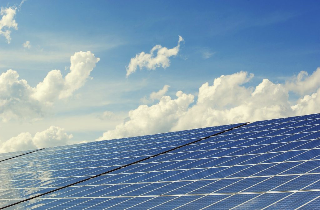 découvrez les avantages et principes de la conception solaire passive, une méthode écologique et économique pour optimiser l'efficacité énergétique de votre maison. apprenez comment tirer parti de l'énergie solaire naturelle pour réduire vos factures d'électricité tout en préservant l'environnement.