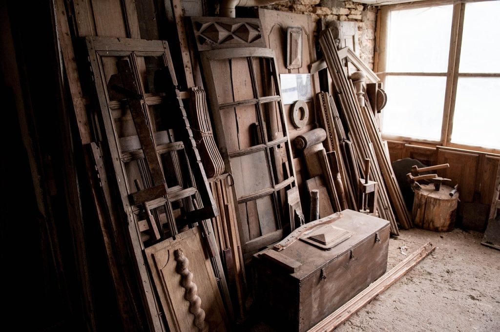 découvrez l'art de la menuiserie moderne, alliant savoir-faire traditionnel et innovations contemporaines. explorez des créations uniques qui transforment le bois en design fonctionnel et esthétique pour votre intérieur.