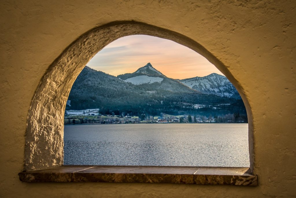 découvrez l'élégance et la luminosité qu'apportent des fenêtres panoramiques à votre espace. transformez votre intérieur avec une vue imprenable sur l'extérieur, tout en bénéficiant d'une meilleure isolation et d'un style moderne.